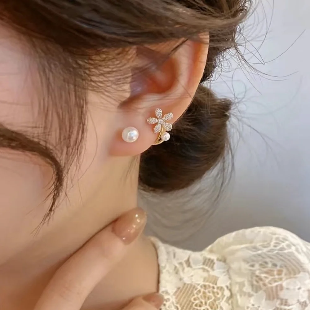 NWT Golden faux-pearl zircon flower elegant ear-climber two-ways new with tags